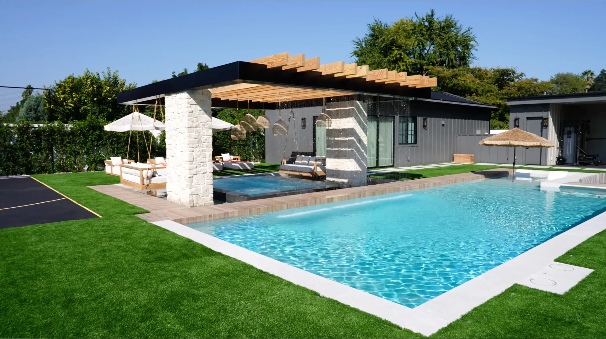 Foxterra-Design-Luxury-Landscape-Family-Friendly-Yard-18